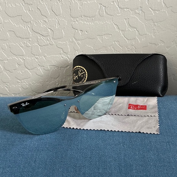 Ray-Ban Blaze Cat Eye Silver with Green/Silver Mirror Sunglasses - Picture 3 of 6